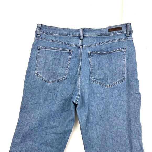 Lee Classic Fit Women's size 14 Medium Wash Blue Denim jeans - Picture 4 of 4